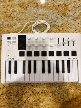 Arturia MiniLab 3 Universal MIDI Controller, White